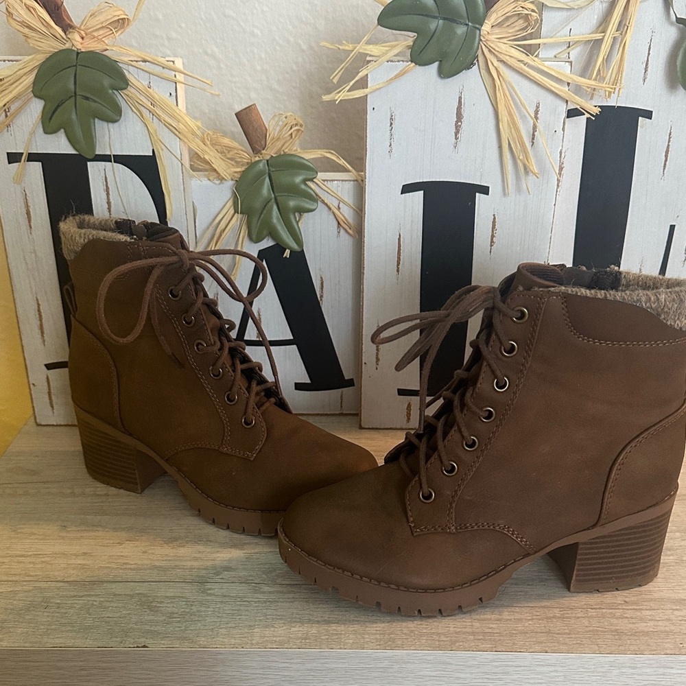 Soda Boot Heels Women